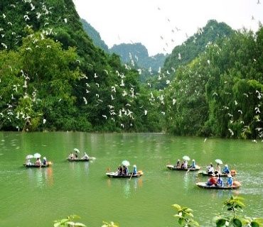 CỐ ĐÔ HOA LƯ – VƯỜN CHIM THUNG NHAM – BÁI ĐÍNH – GALA DINNER